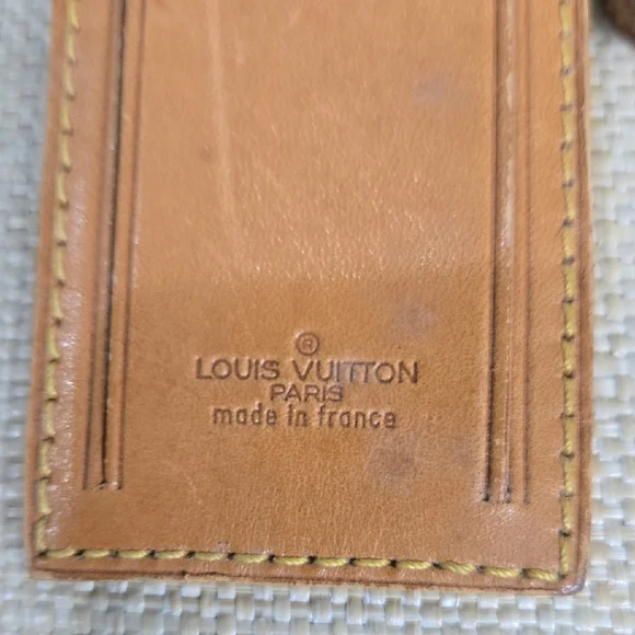 SALE* Louis Vuitton Leather Luggage Tag And Poignet - Picture 3 of 3